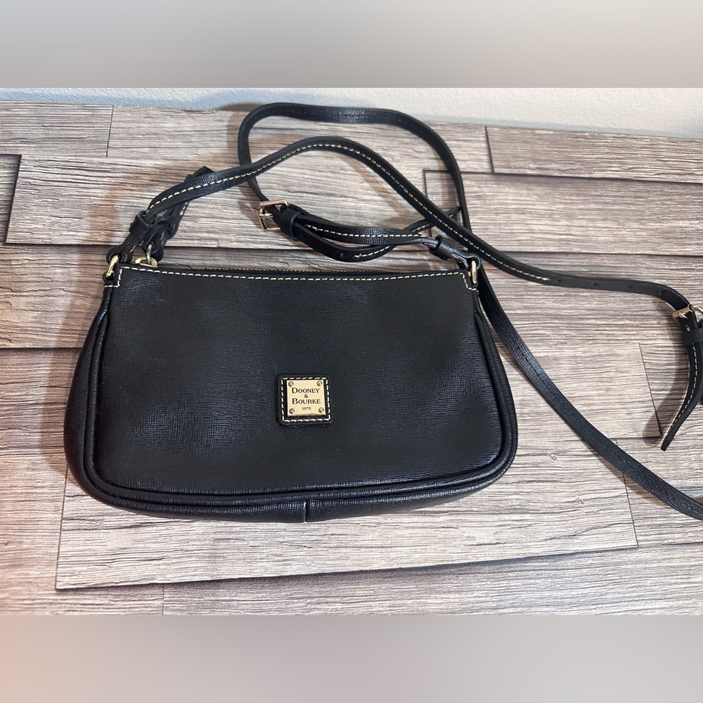 Dooney & Bourke small black crossbody bag